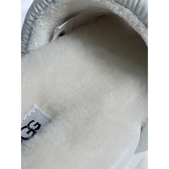 Ugg Maxi Slide Logo Platform In White Women's Size 8 NWT NO Box - Picture 13 of 16